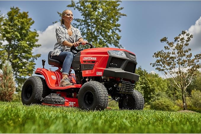 CRAFTSMAN 36" Gas Riding Lawn Mower with 11.5 HP* Briggs and Stratton Single-Cylinder Engine, Gas Lawn Tractor with 7-Speed Transmission, Red/Black (13AC77XYA93)