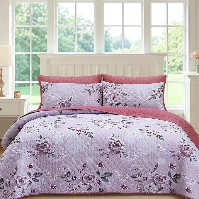Boho Floral Quilt Set Queen Size, Lightweight Microfiber Bedspread Coverlet, Soft All Season Bedding with 2 Pillow Shams, Vintage Botanical Purple Flowers Pattern (Purple Flowers, Queen) | Breathable