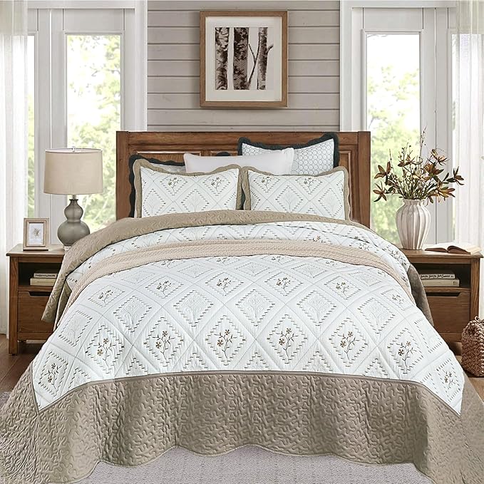Cmfshape Floral Embroidery Quilt Set,3 Pieces California King Quilt Bedding Set,Classic Diamond Pattern Quilts,Ultra Soft Lightweight Reversible Bedspread Coverlets for All Season(Taupe,114"x102")
