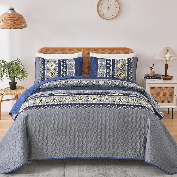 WONGS BEDDING 3 Pieces Quilt Set Queen Size, Navy Blue Quilt Bedspread Lightweight Bohemian Coverlet Set with 2 Pillowcase, Soft Geometry Printed Bedding Set Queen for All Season 96"×90"