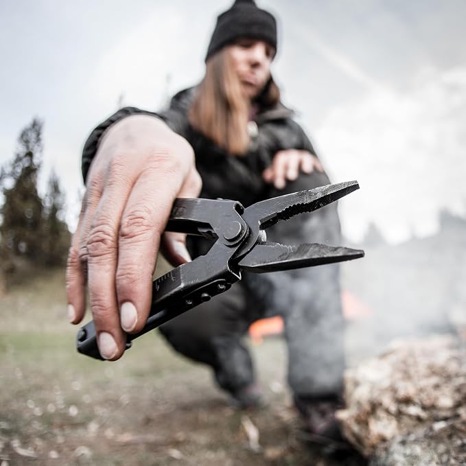 Gerber Gear Multi-Plier 600 - 14-in-1 Multitool with Sheath, Needlenose Pliers, Screwdriver, Serrated Knife, Wire Crimper, Bottle Opener, Can Opener & More - Black with Sheath