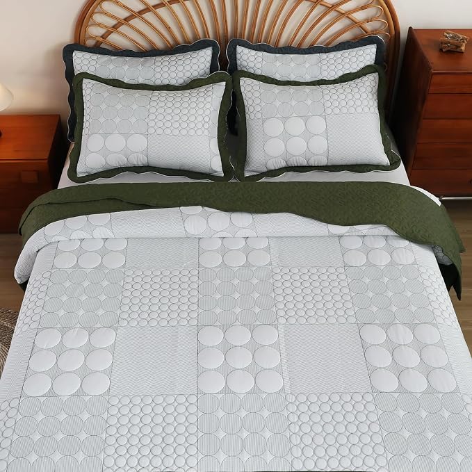 Cmfshape Geometry Embroidery Quilt Set,3 Pieces Queen Size Quilt Bedding Set,Classic Geometry Pattern Quilts,Ultra Soft Lightweight Reversible Bedspread Coverlets for All Season(Dark Green,90"x90")
