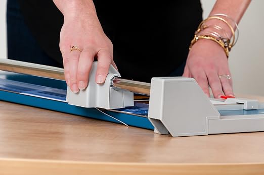 Dahle 550 Professional Rolling Trimmer, 14-1/8" Cut Length, 20 Sheet Capacity, Self-Sharpening, Automatic Clamp, German Engineered Paper Cutter