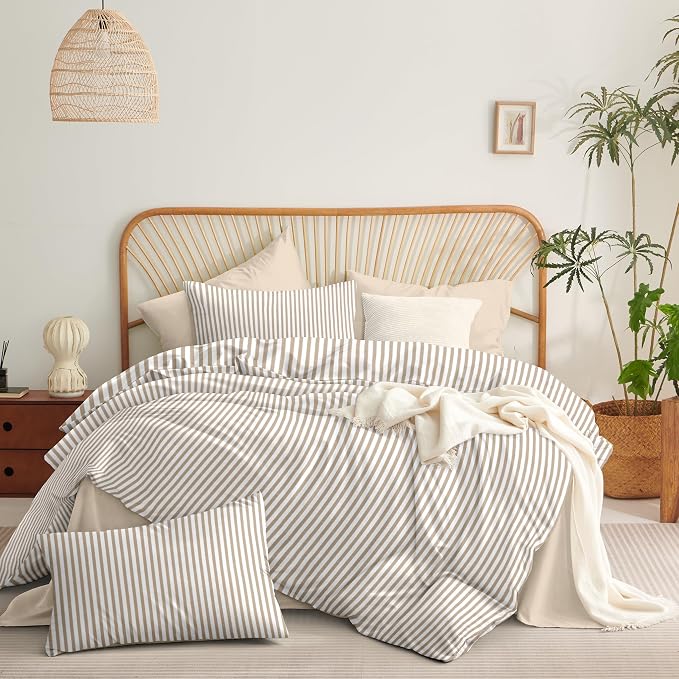 Sedefen Striped Duvet Cover Queen 3 Pcs Brown Stripe Geometry Bedding Set for Girls Soft Microfiber Reversible White Geometric Stripes Duvet Cover Set with Zipper Closure and 2 Pillowcases