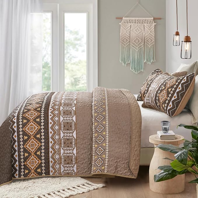WONGS BEDDING Boho Quilt Set King Size,3 Pieces Brown Geometry Printed Bedspread Coverlet Set,Lightweight Microfiber Bedding Set with 2 Pillowcases,104"×90"