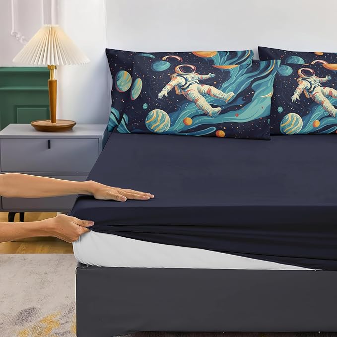 Space Astronaut Full Comforter Set, 5-Piece Boys Bedding with Galaxy and Astronaut Patterns for Kids