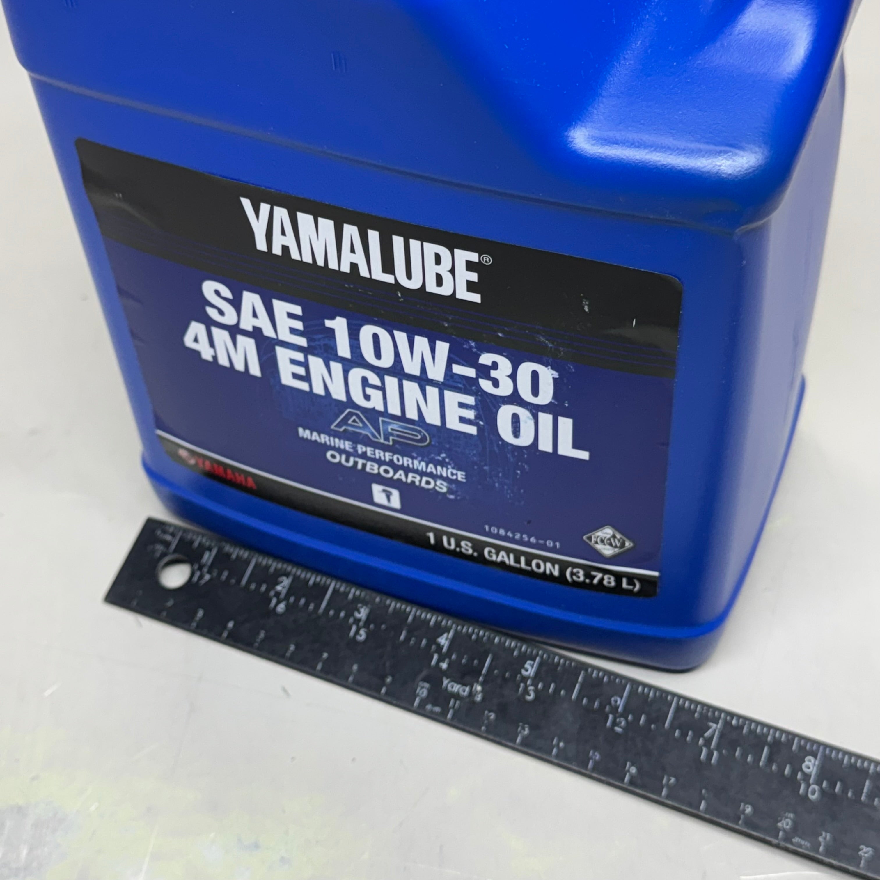 YAMALUBE SAE 10W-30 4M Engine Oil Marine Performance Outboards 1 Gal FC-04