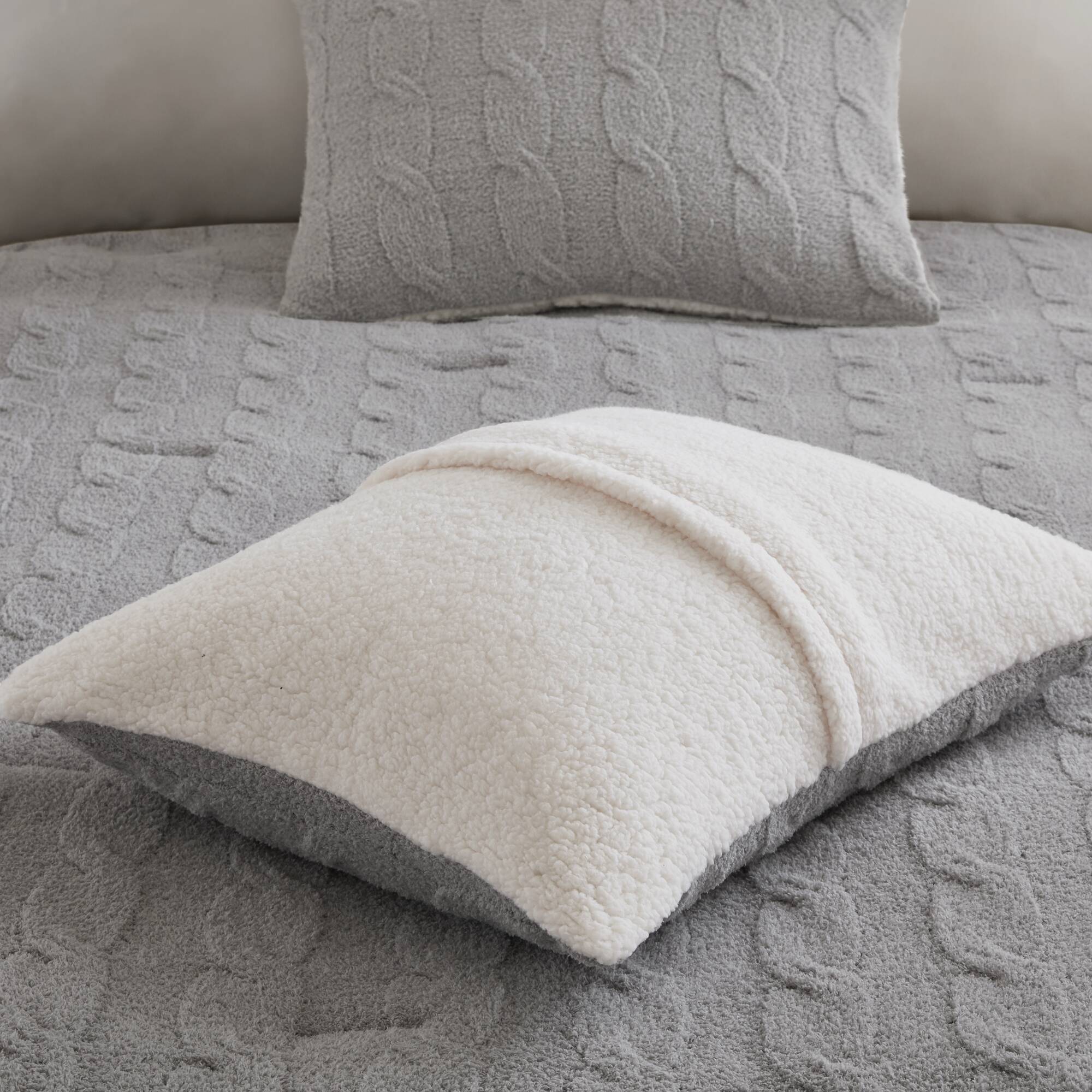 3 Pieces Full/Queen Cable Knit Chenille Comforter Set Gray