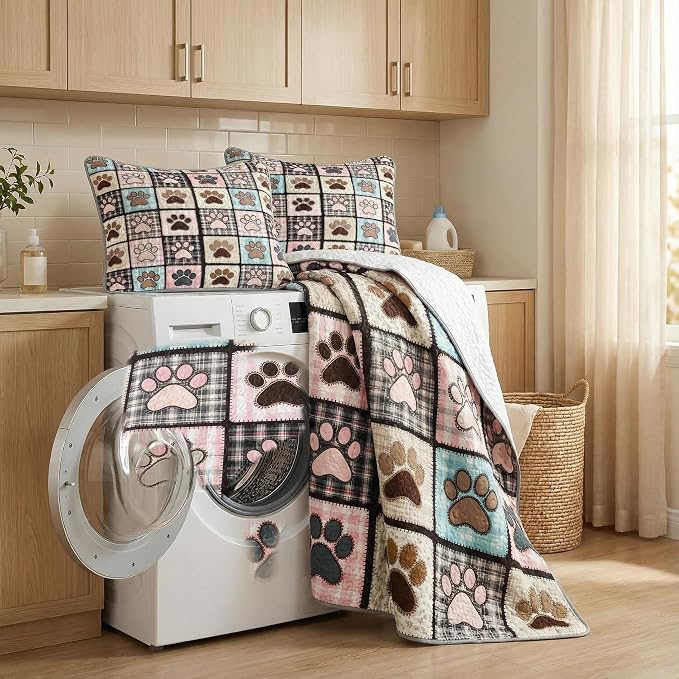 Patchwork Quilt Set King Size, Pink Dog Paw Bedspread, Soft Lightweight Microfiber Bedding Set, Farmhouse Rustic Coverlet, All Season 3 Piece (Pink Dog Paw, King(90"x104"))