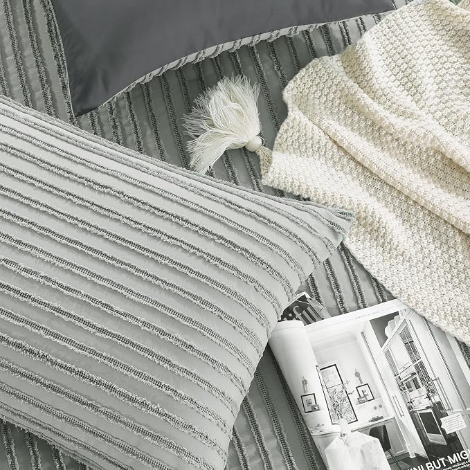 HOMBYS Oversized King Boho Comforter Set 128x120, Grey Black Tufted Jacquard Geometry Bedding Comforter for King Bed, Shabby Chic Bed Sets with 2 Matching Pillow Cases