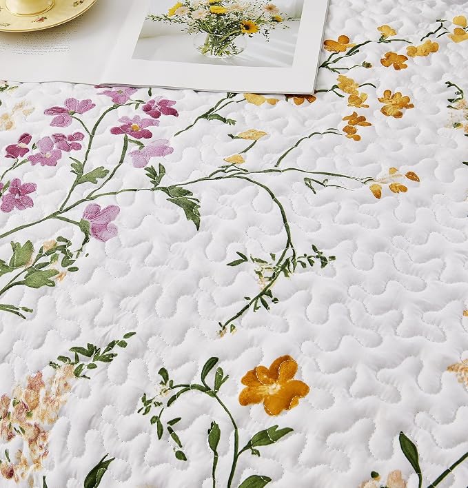 Boho Floral Quilt Set King Size, Lightweight Microfiber Bedspread Coverlet, Soft All Season Bedding with 2 Pillow Shams, Vintage Botanical Pattern (New-Orange Flowers, King) | Breathable