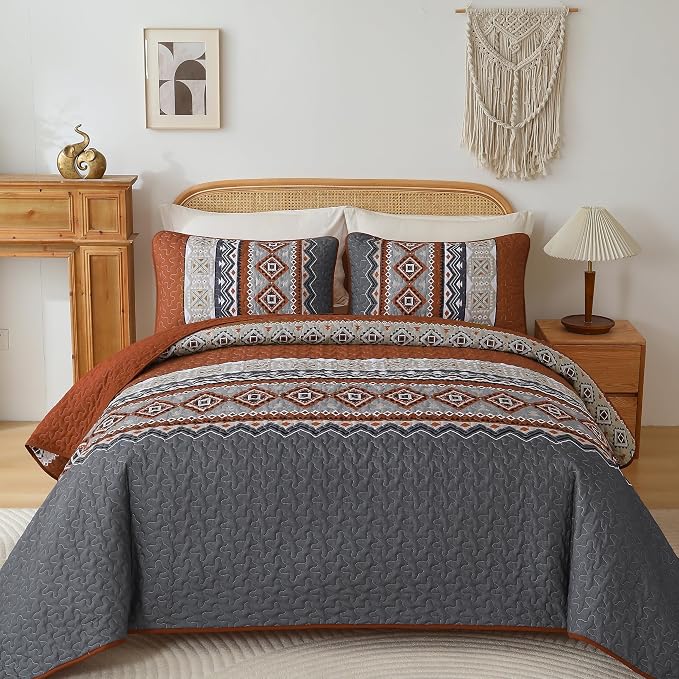 WONGS BEDDING 3 Pieces Quilt Set Queen Size, Burnt Orange Quilt Bedspread Lightweight Bohemian Coverlet Set with 2 Pillowcase, Soft Geometry Printed Bedding Set Queen for All Season 96"×90"