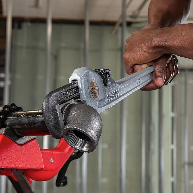 RIDGID 31100 Model 818 Aluminum Straight Pipe Wrench, 18-inch Plumbing Wrench