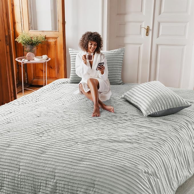 HOMBYS Oversized King Boho Comforter Set 120x120, Grey Black Tufted Jacquard Geometry Bedding Comforter for King Bed, Shabby Chic Bed Sets with 2 Matching Pillow Cases
