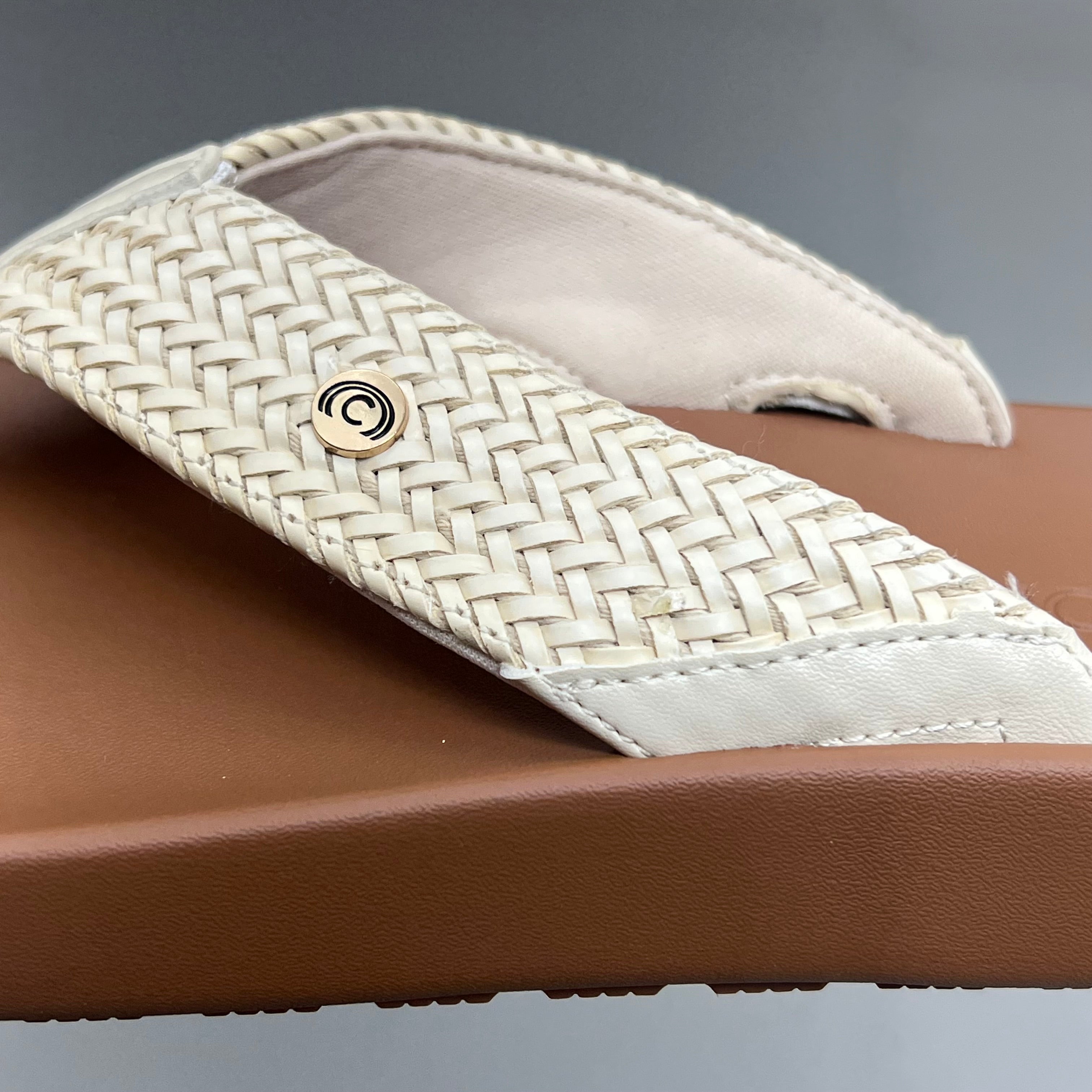 COBIAN Palmilla Braided Synthetic Leather Strap Women's Sz 10 EU 41 Cream PAL25-110-10