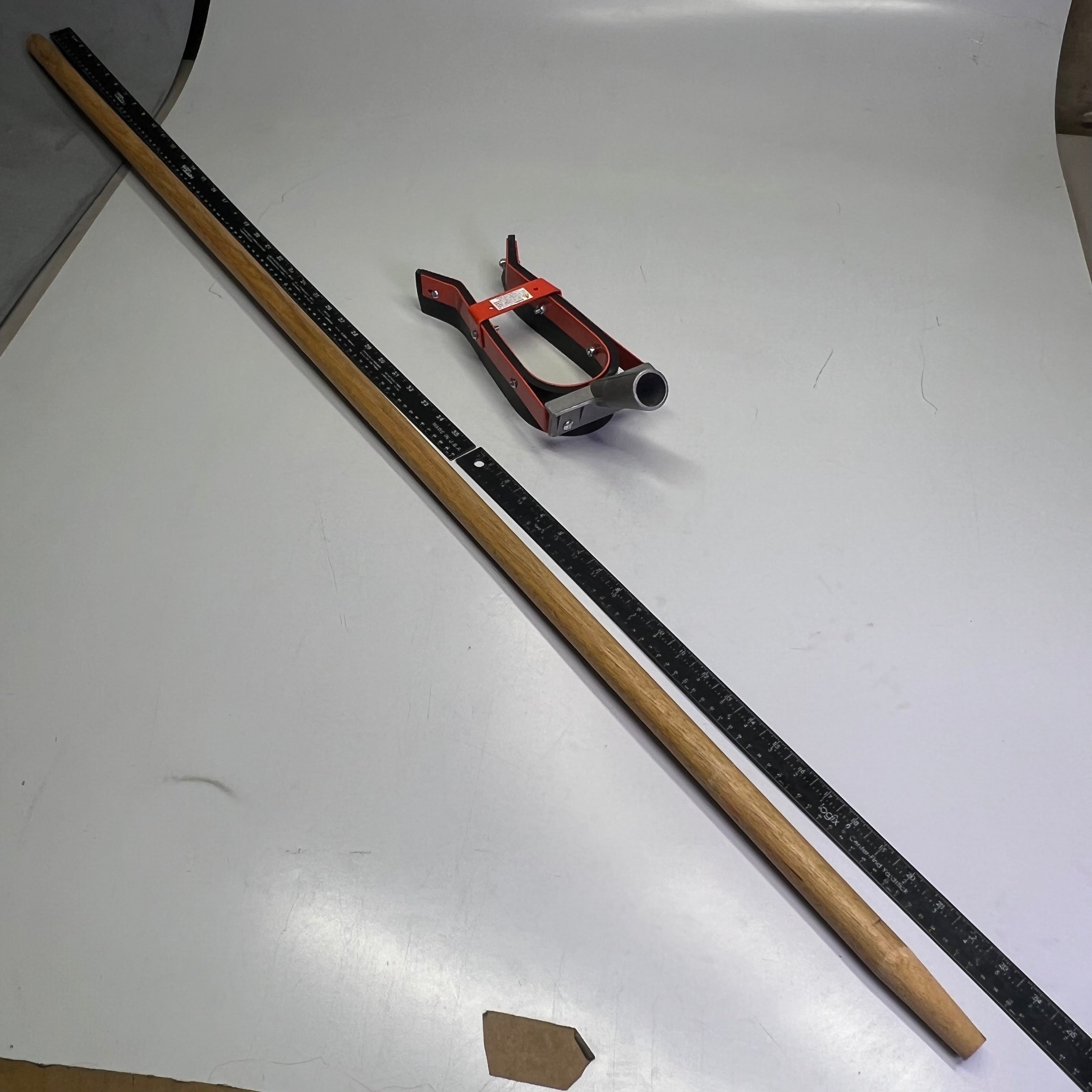 UNIQUE PAVING  Heavy Duty Asphalt Squeegee Head & Wood Handle 10" 10147