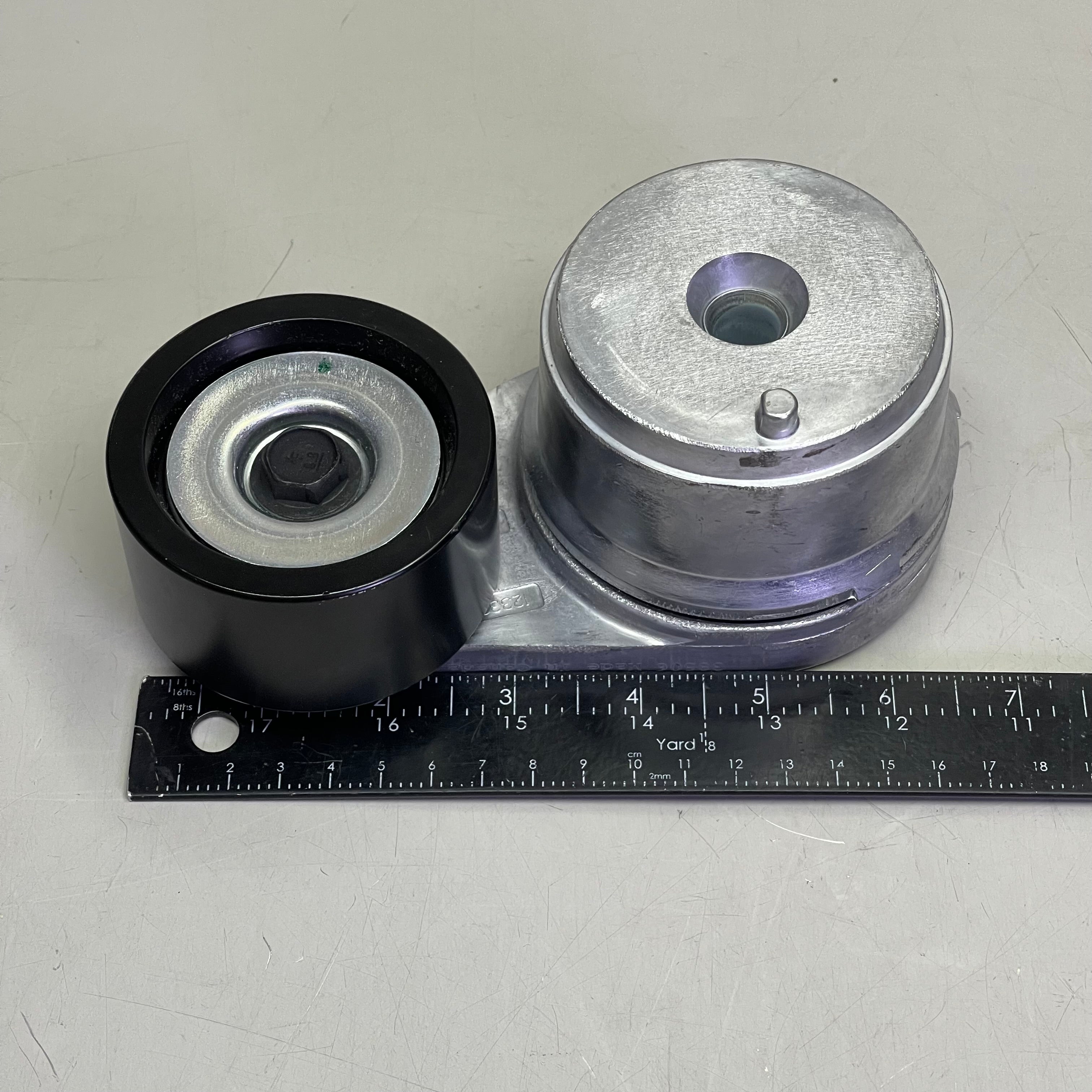 GATES FleetRunner Heavy-Duty Drive Belt Tensioner Steel & Black 38506