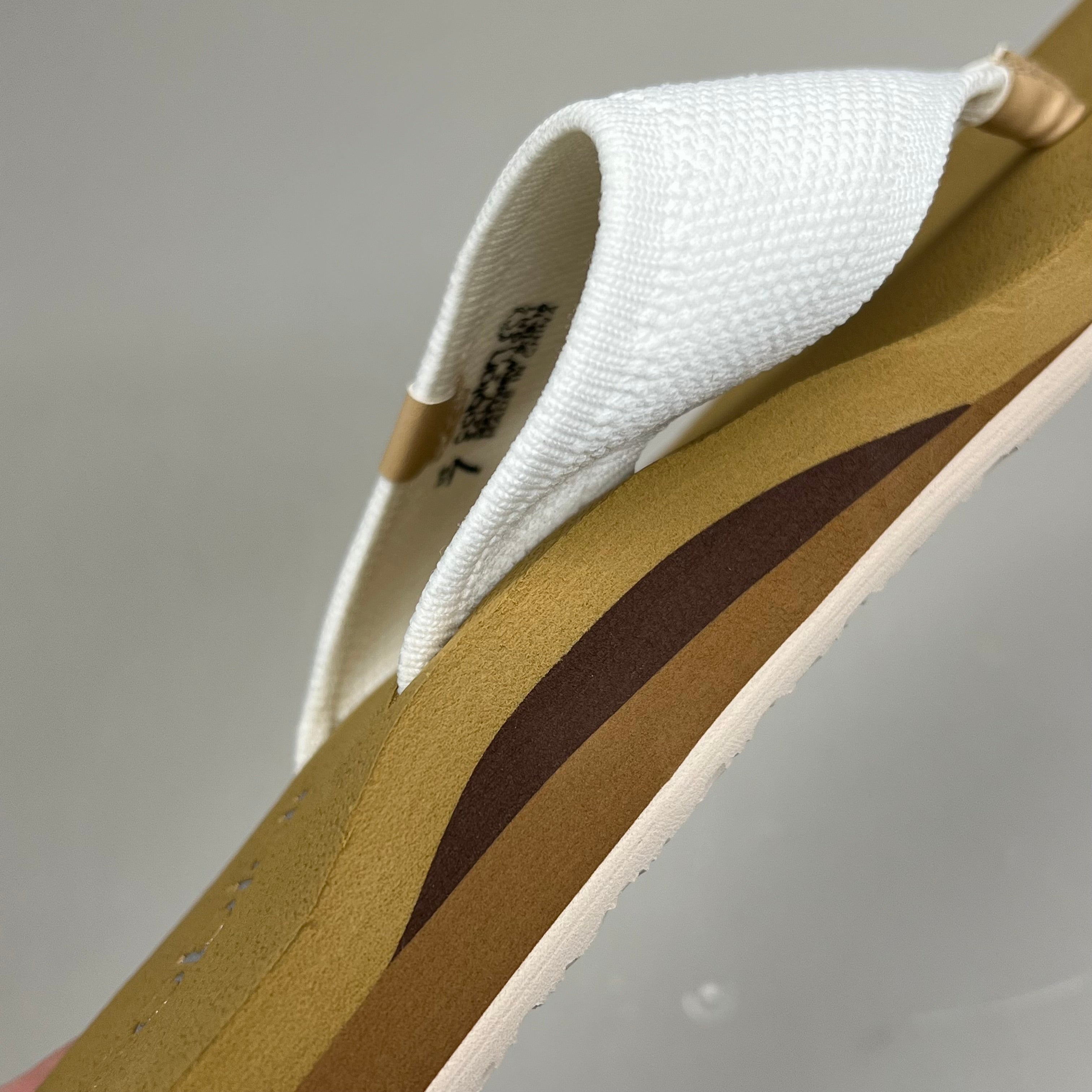 COBIAN Bermuda Bounce Mesh Strap Women's Sz 7 EU 37  Cream BEB24-110-7