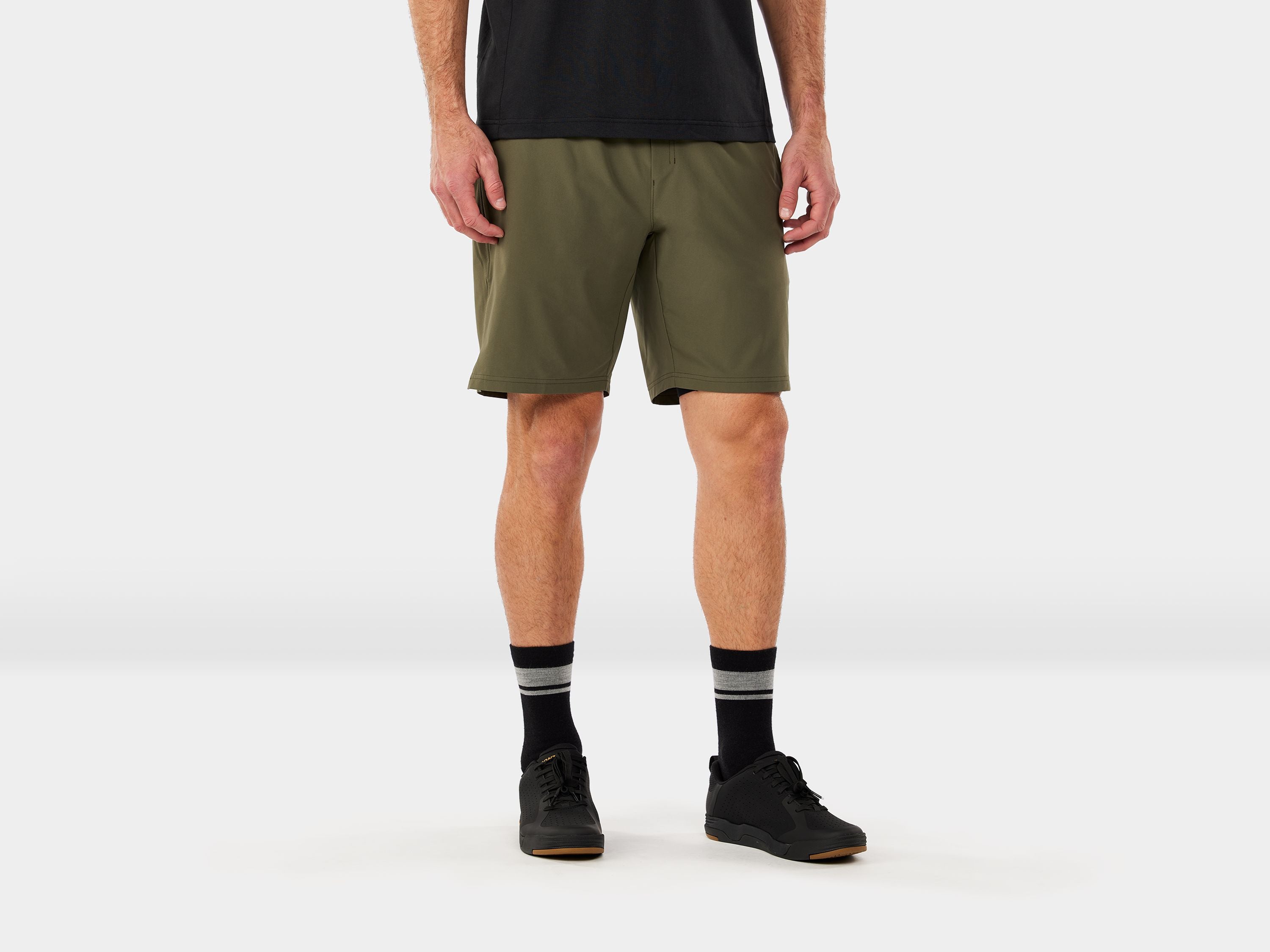Short Trek Quantum Small Black Olive