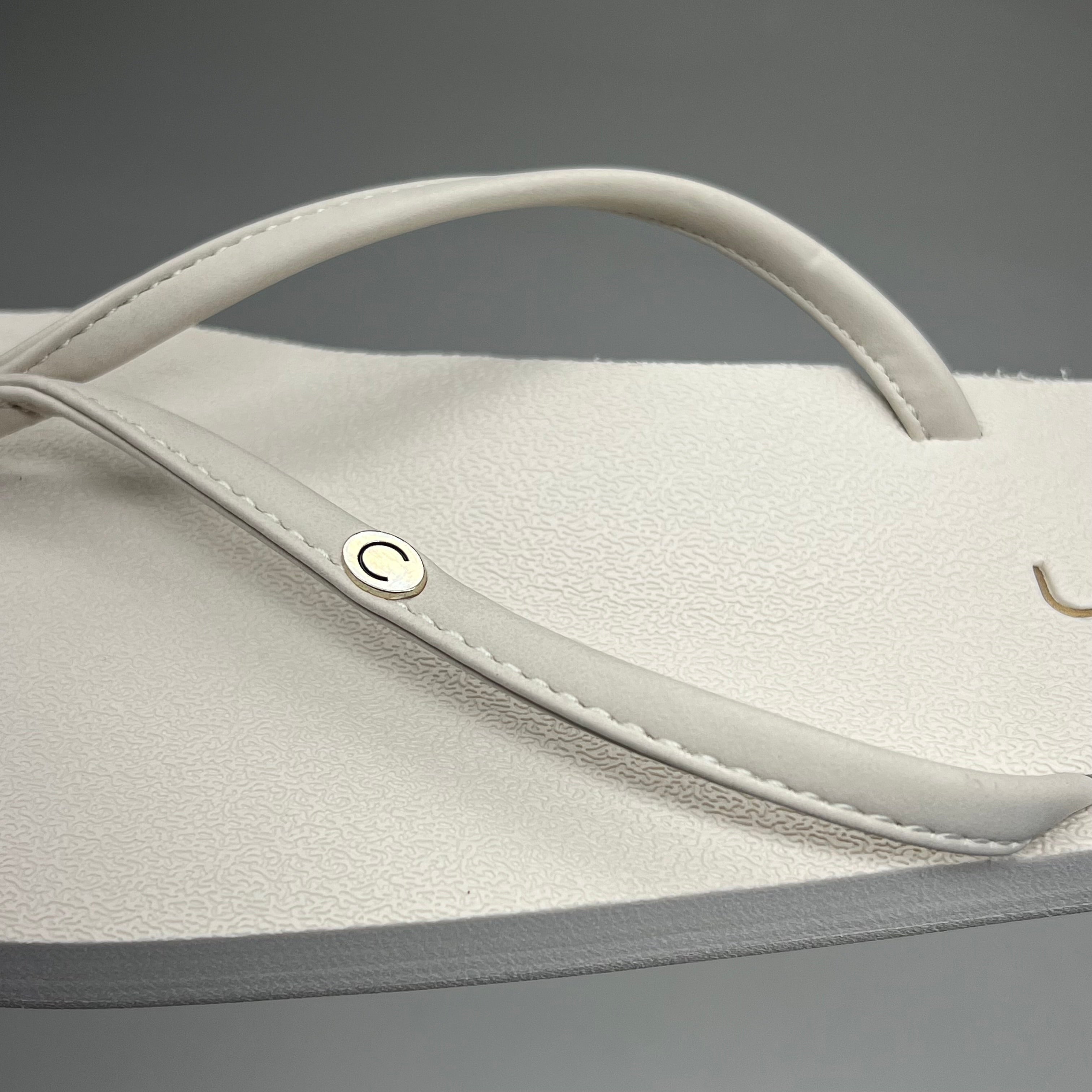 COBIAN Nia's Bounce Synthetic Leather Sandals Women's Sz 10, EU 41 Cream NIA25-110-10