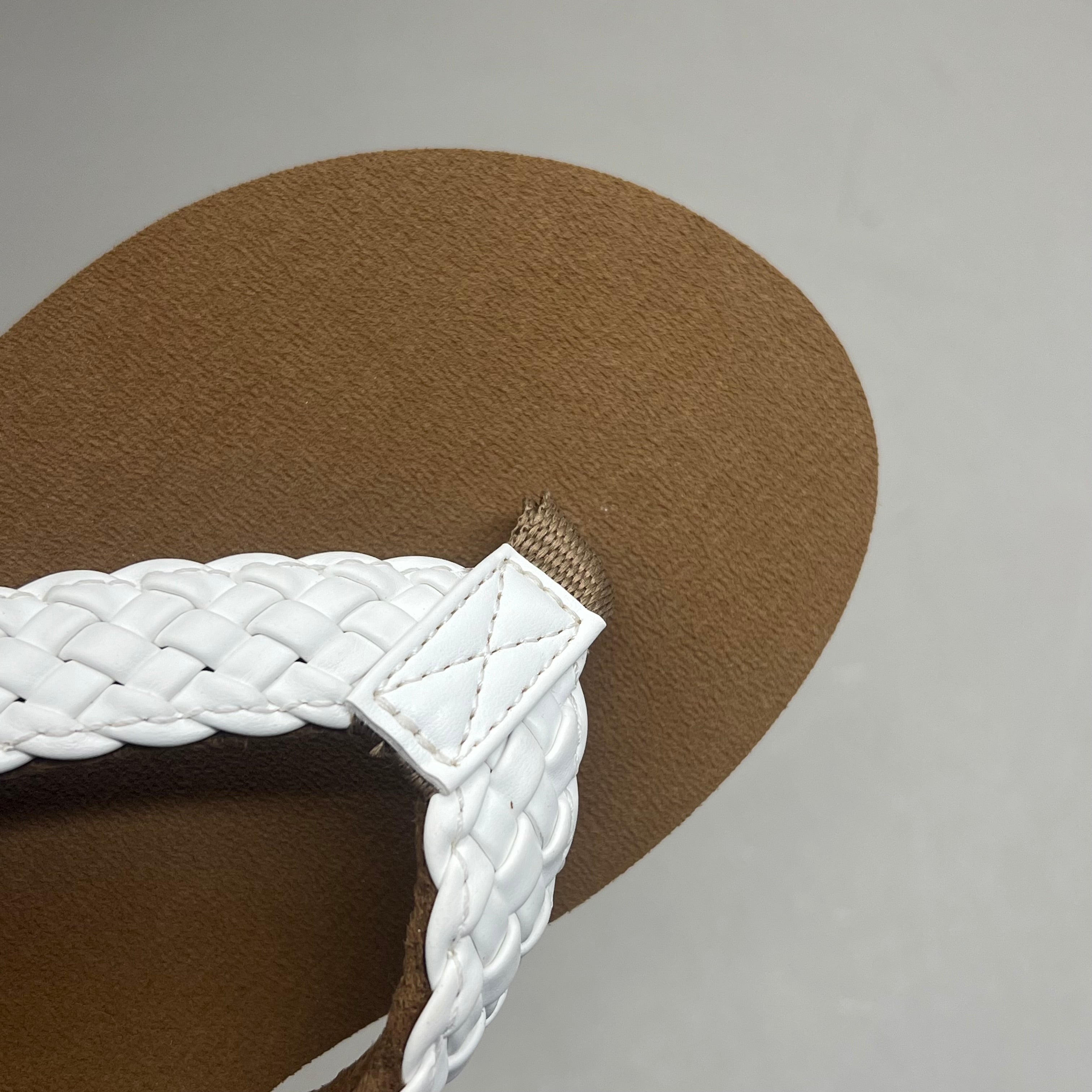 COBIAN Braided Bounce Synthetic Leather Sandals Women's Sz 9 EU 39.5 White BRB10-100-9