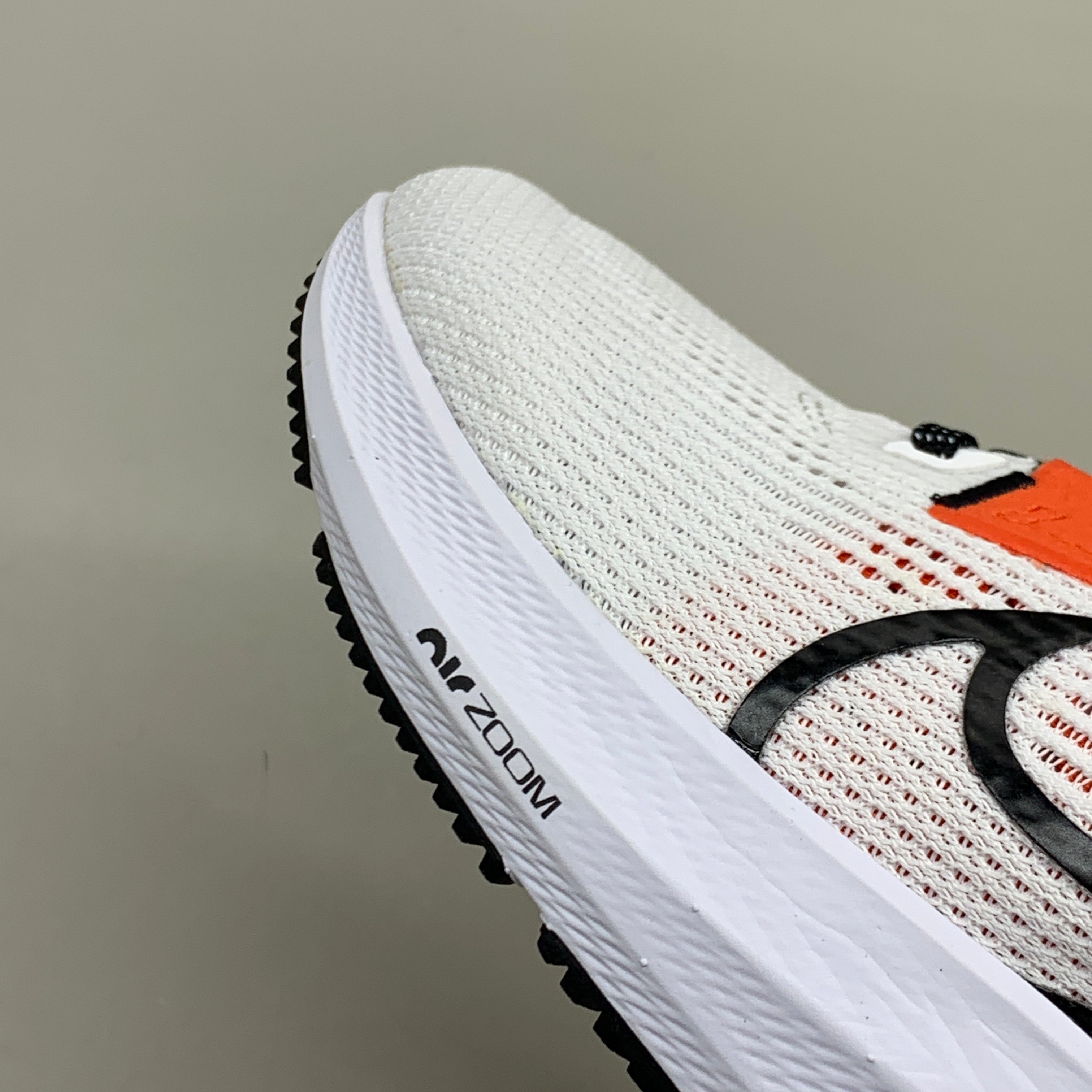 NIKE Zoom Pegasus 40 Oregon St Shoes White Team Orange & Black 8.5 W 7 M DZ5954-100