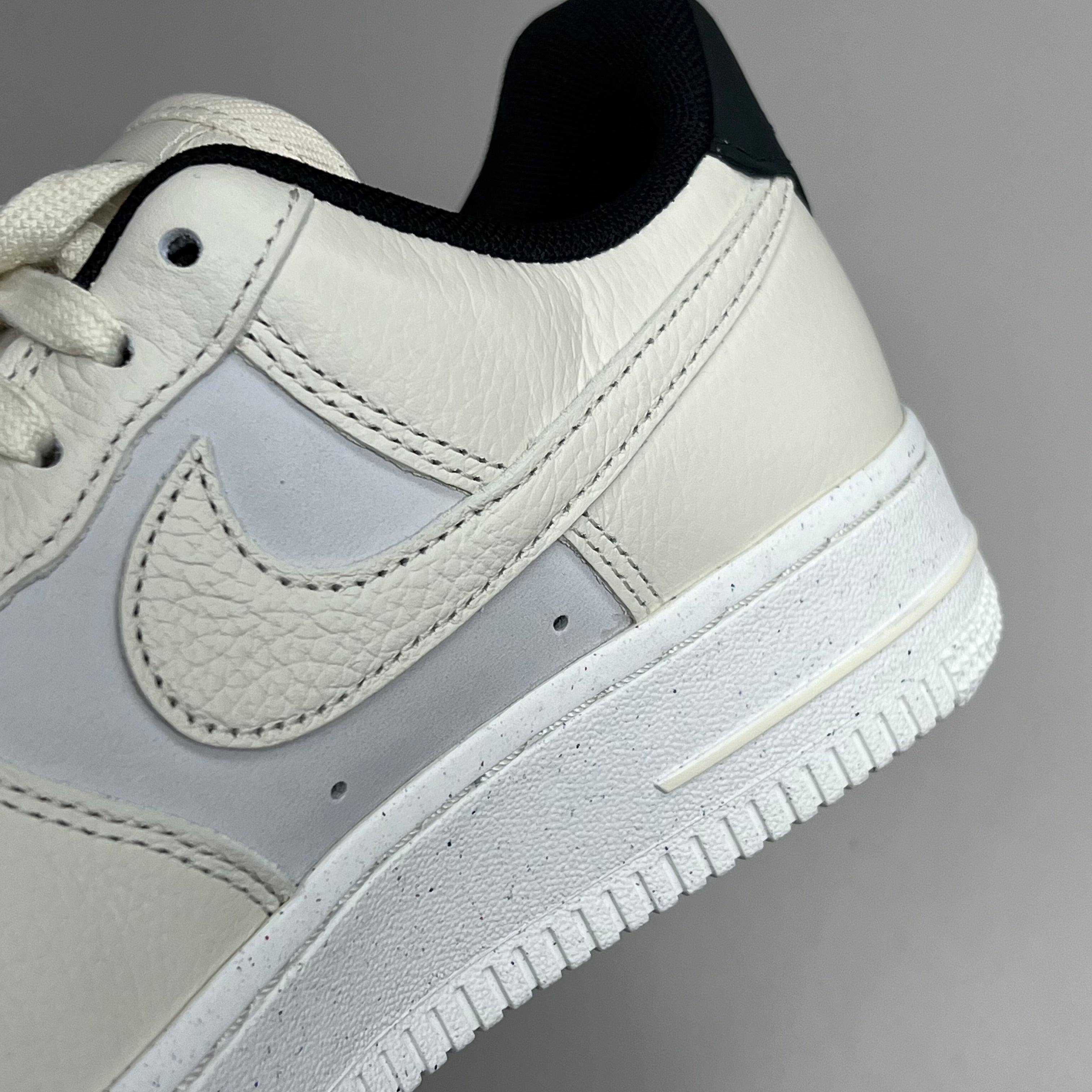 NIKE Air Force 1 07' LX Leather Shoes Sz Women's 9 Sail/Coconut Milk-Black DZ2708 101