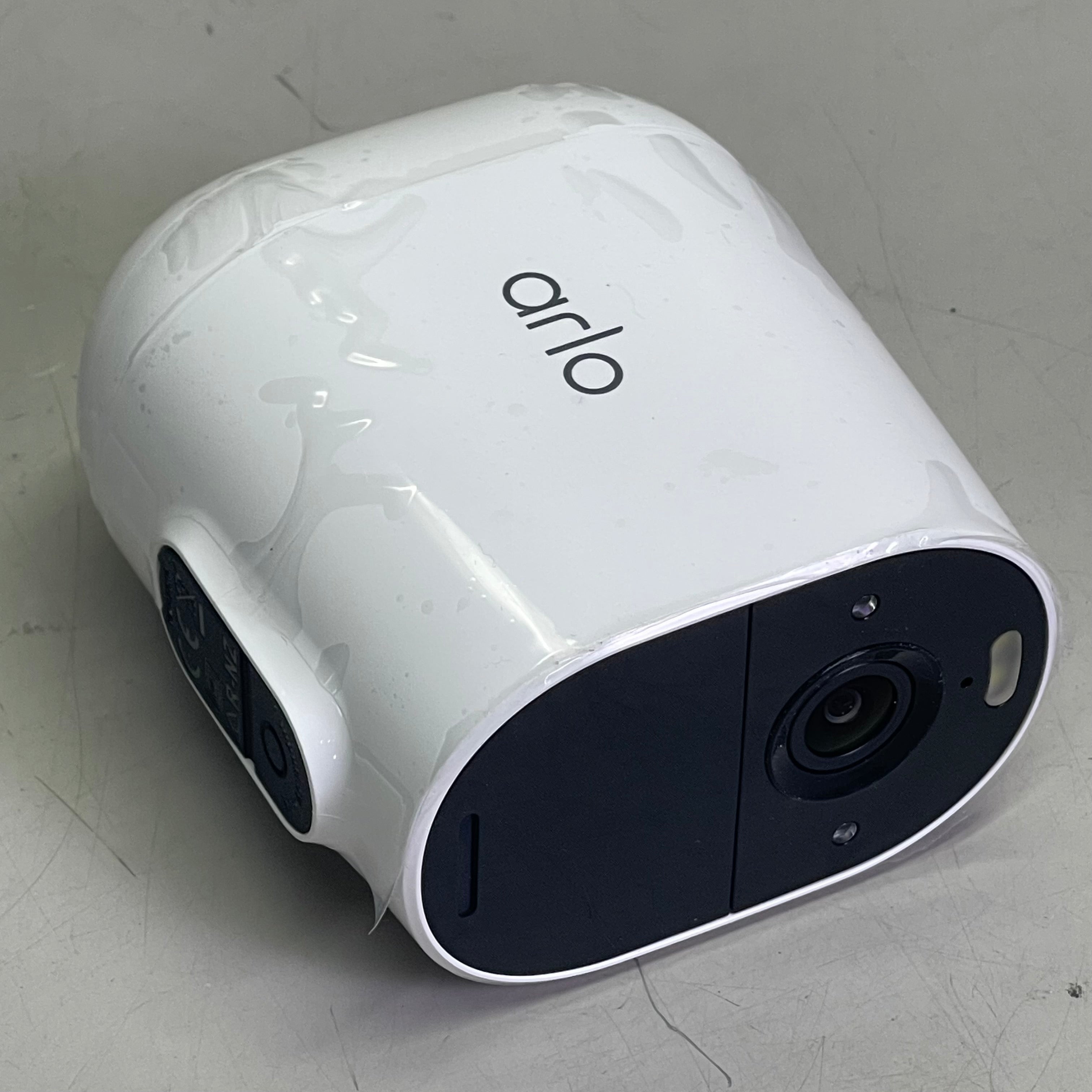 ARLO (3 PACK) Essential Wire-Free Spotlight Security Cameras 130° FOV White VMC2330W-100NAS (Pre-Owned)