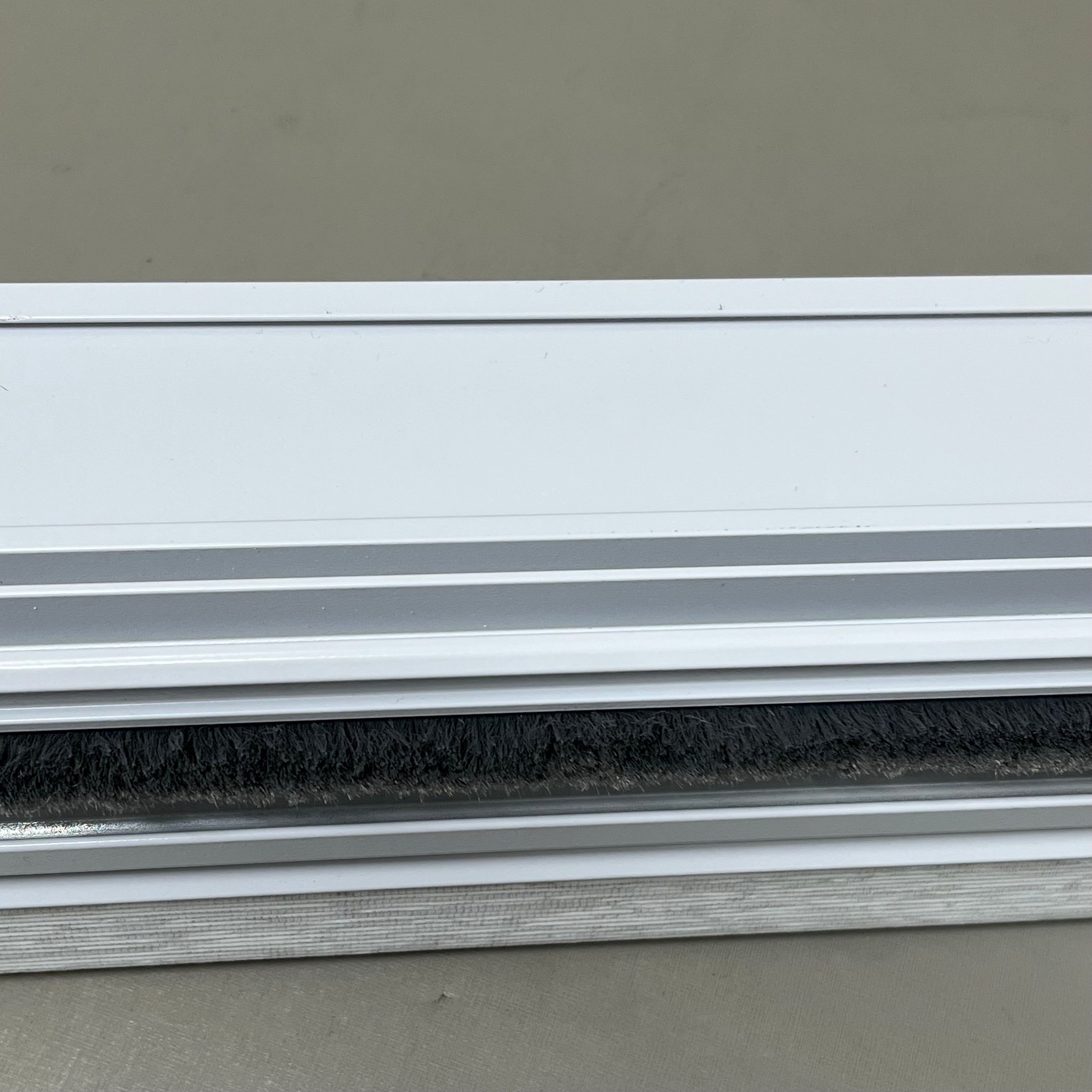 Power Blinds (2 PACK) 34 x 46 1/4 Light Grey Brushed Pattern