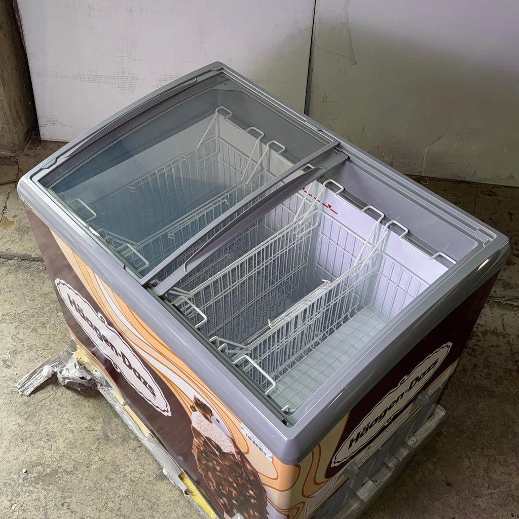 HIRON Showcase Freezer / Refrigerator Multifunction 38"L x 27"W x 30"H Brown SD-300E