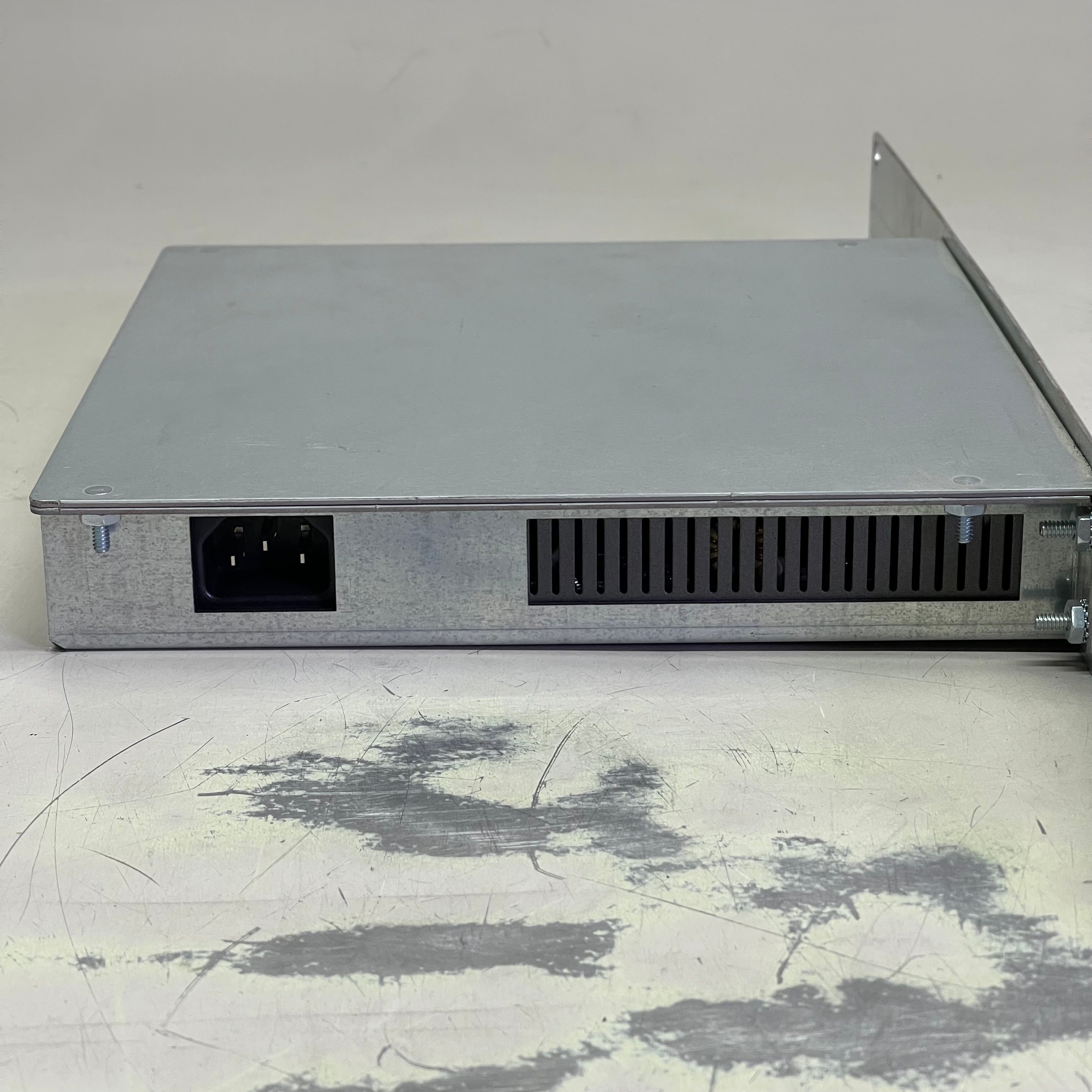 NETGEAR ProSAFE 8 Port Gigabit VPN Firewall FV318G (Used, Working)