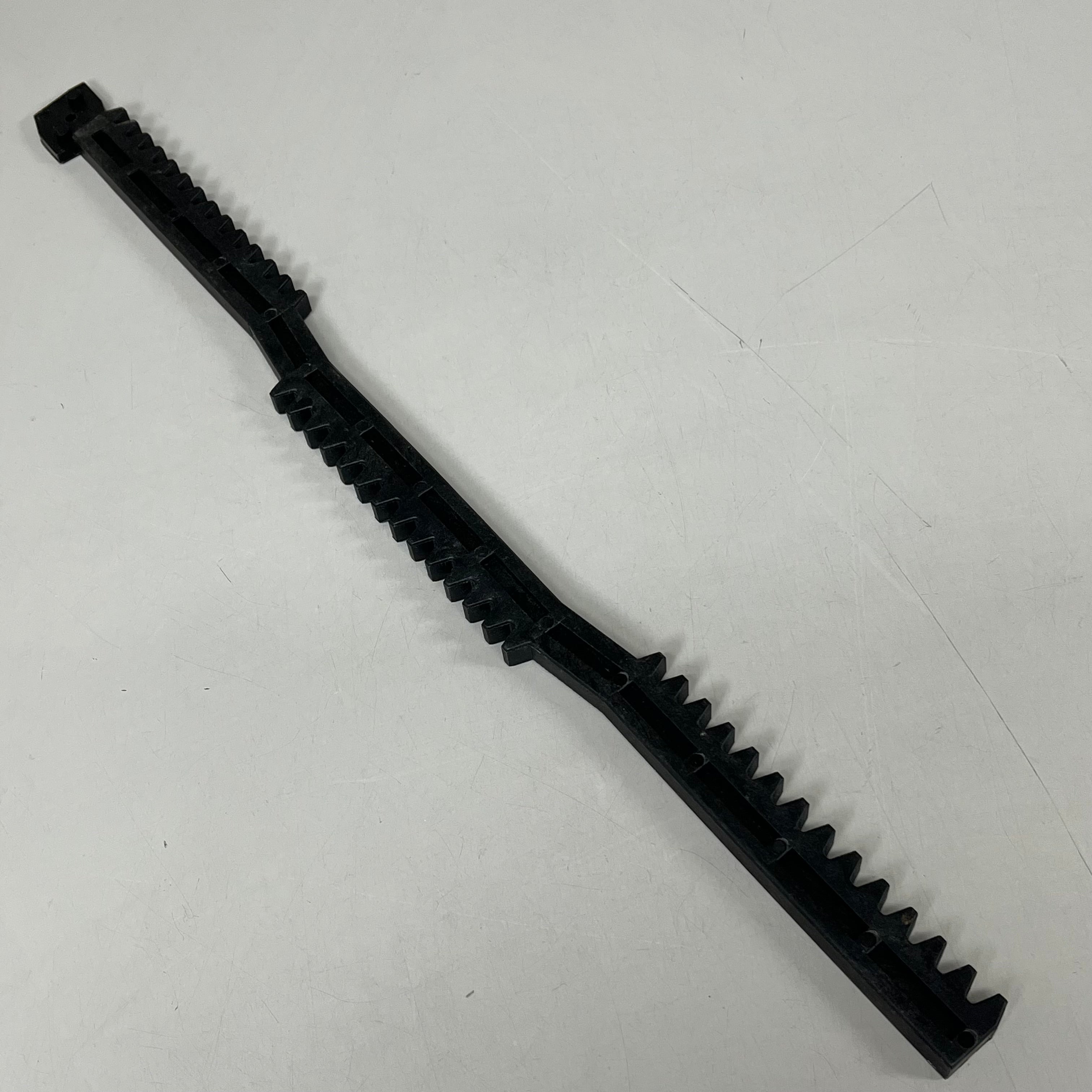 BRUNSWICK Toothed Rack Front (Setting Table)  18"×1.25"×0.5" Black 47051565002