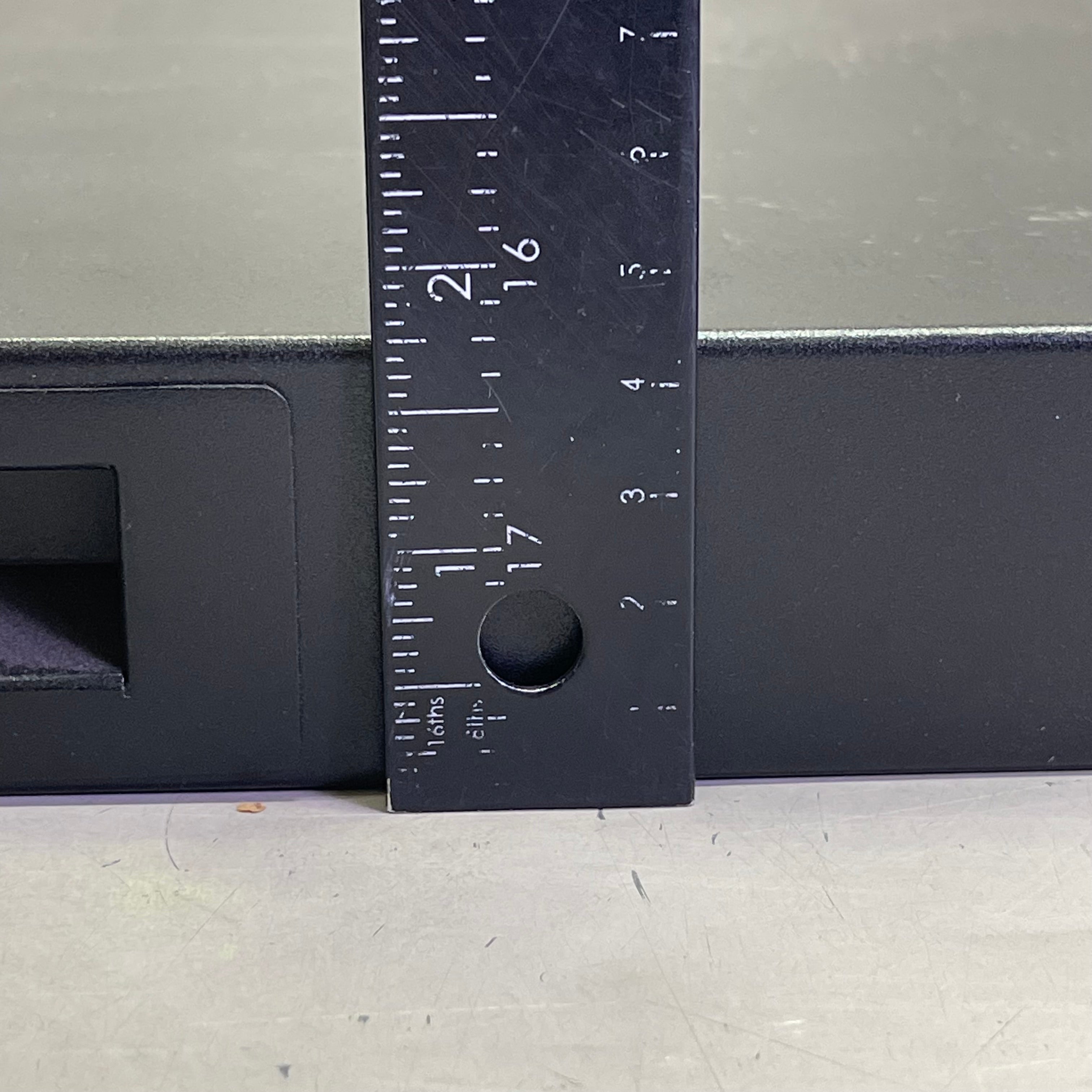 RARITAN Rackmount LCD KVM Console T1700-LED (Used)