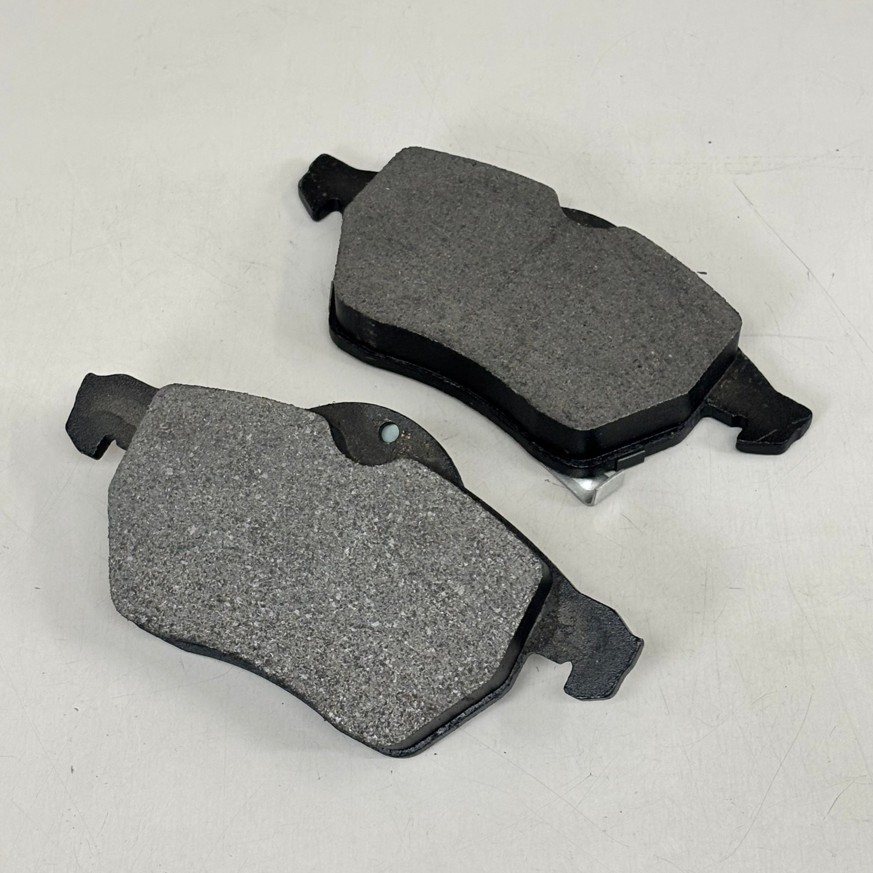 CARQUEST Premium Gold Brake Pads Semi-Metallic MKD819