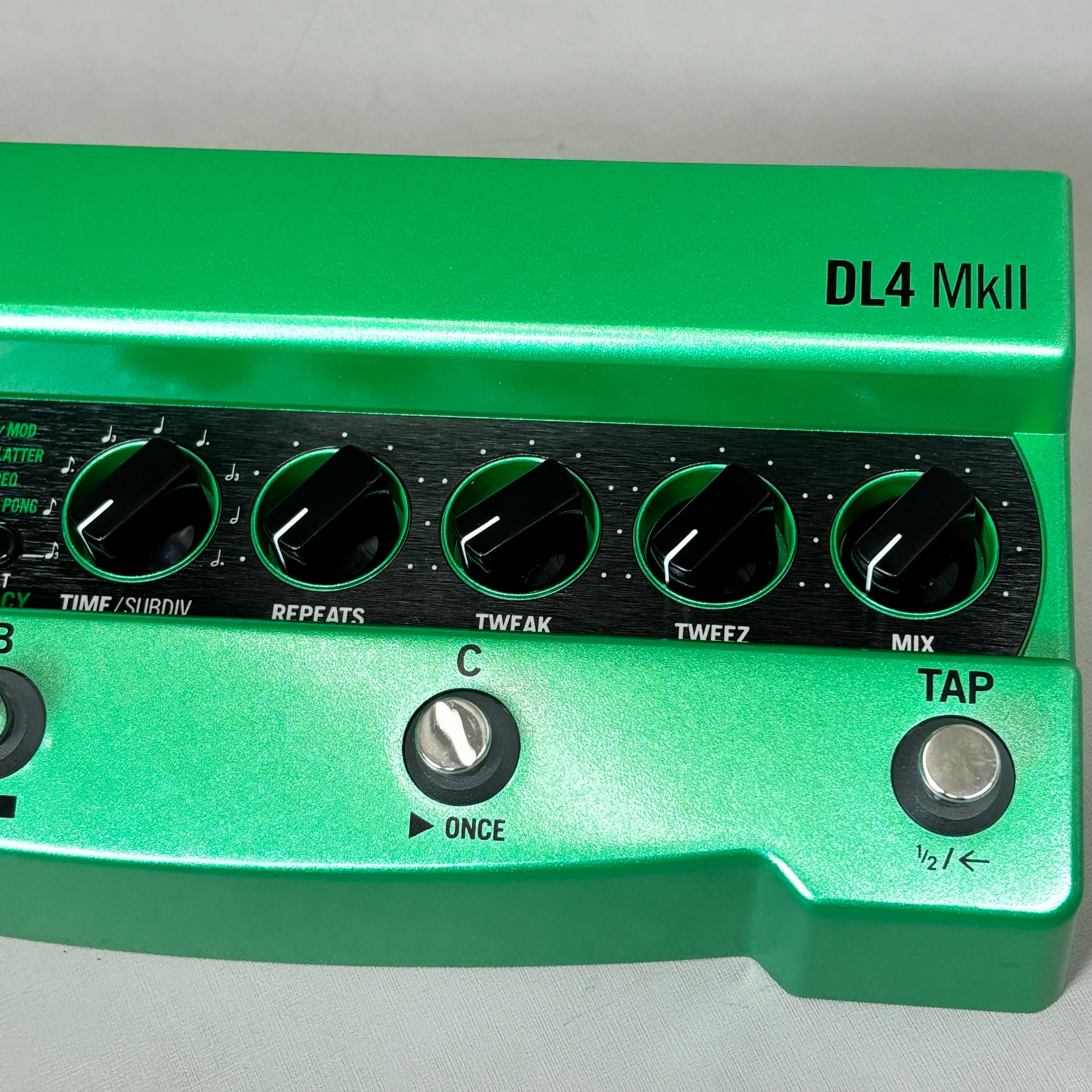LINE 6 Delay & Looper Modeler Pedal 4 Switch & 1 Switch Loopers Green DL4 MkII