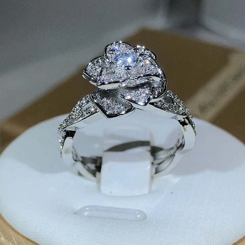 925 Sterling Silver Intertwined Rose Ring | White Zircon Cocktail Jewelry