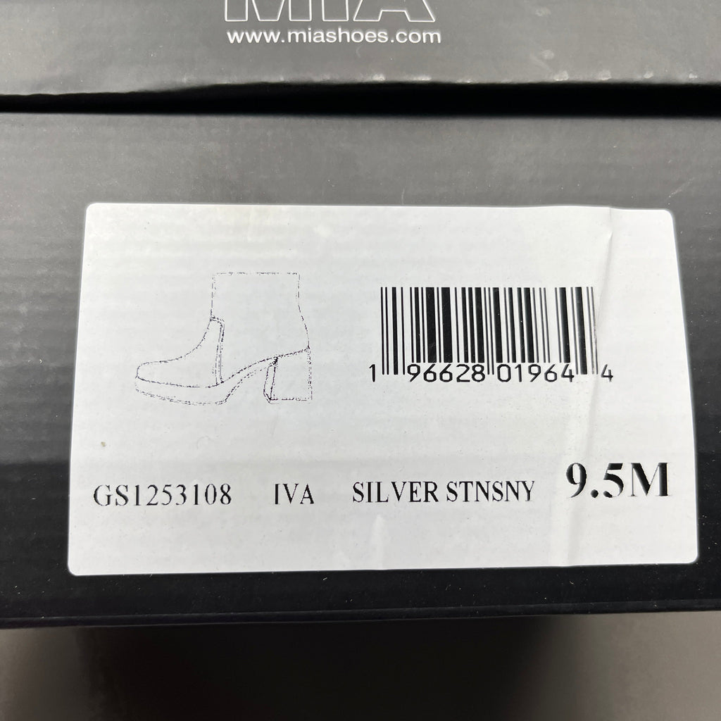 MIA Iva Silver Stone Heeled Boots Women's Sz 9.5 Silver GS1253108 (New)