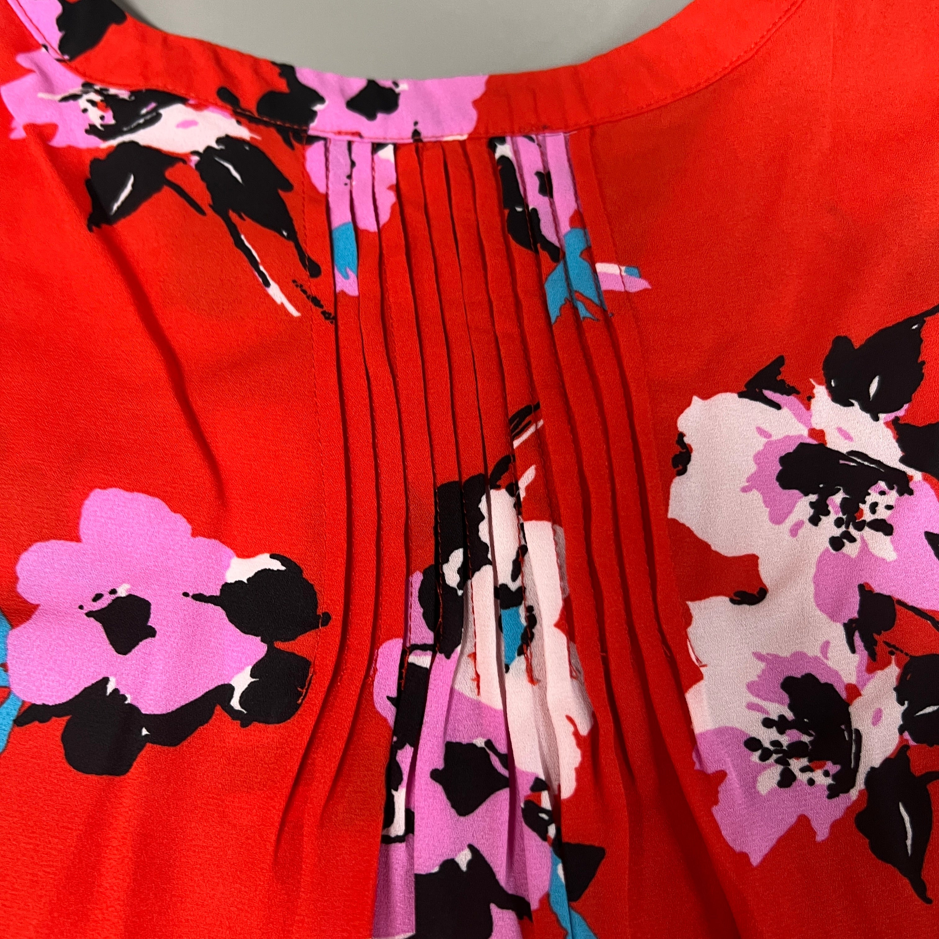 CHELSEA & THEODORE Sleeveless Blouse Women's Size XL Red Floral Paisley 2165072 (NEW)