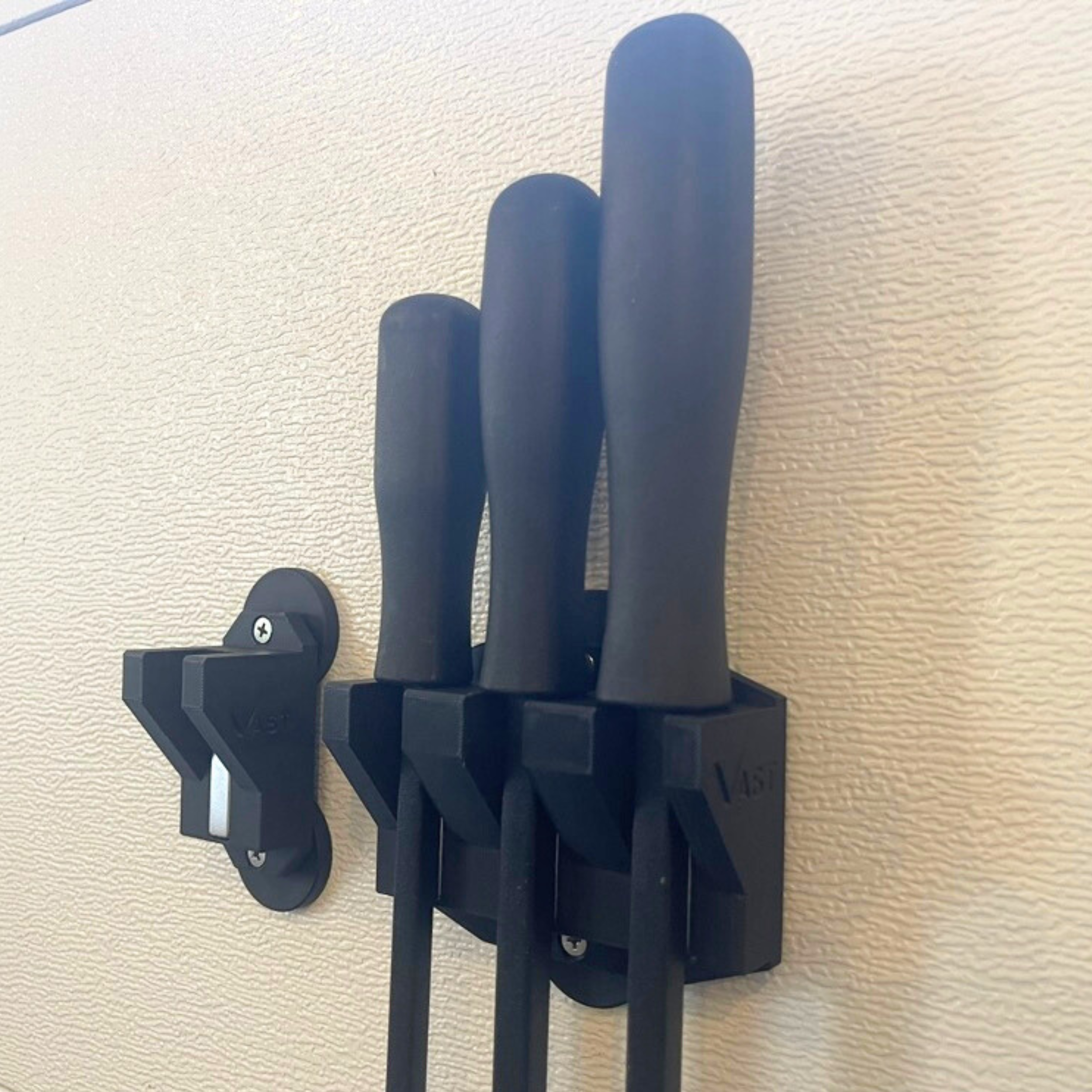 Magnetic Pry Bar Holder (1-4 Slots)