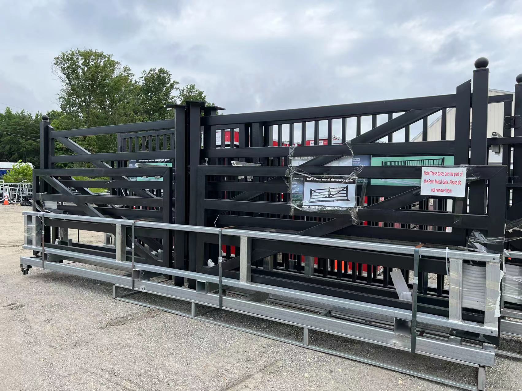 20 ft Farm Driveway Gate with Diagonal Tubes, Dual Swing