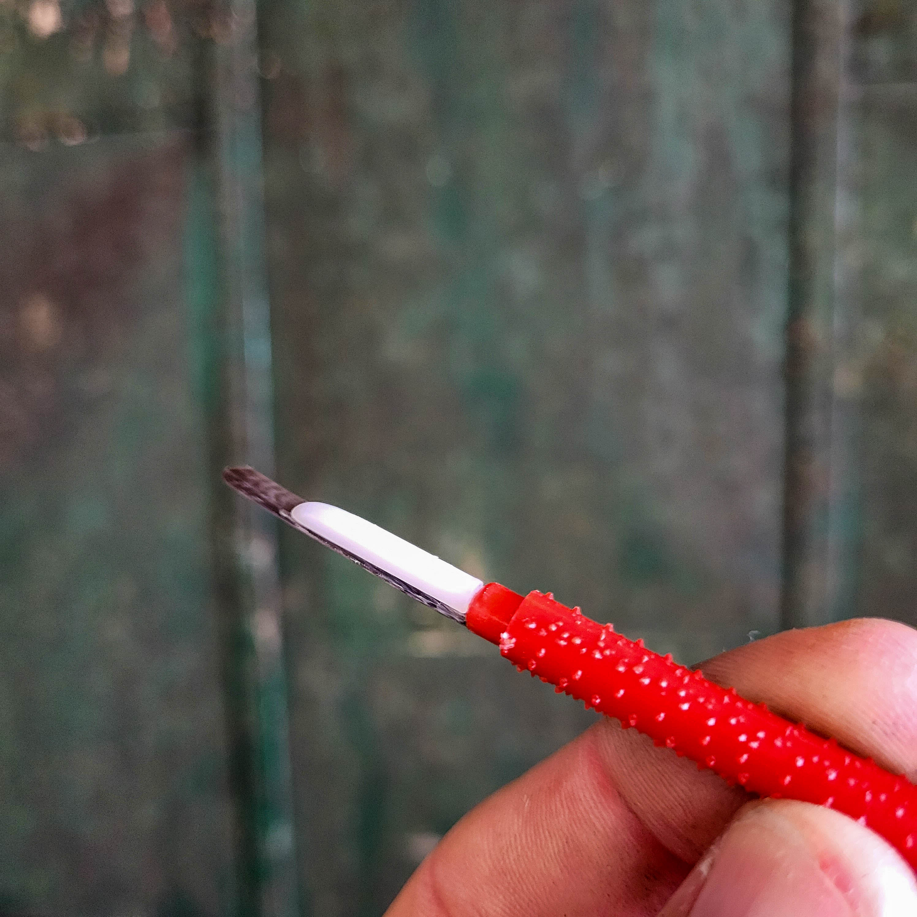 Plastic Grafting Tool With Plastic Pusher