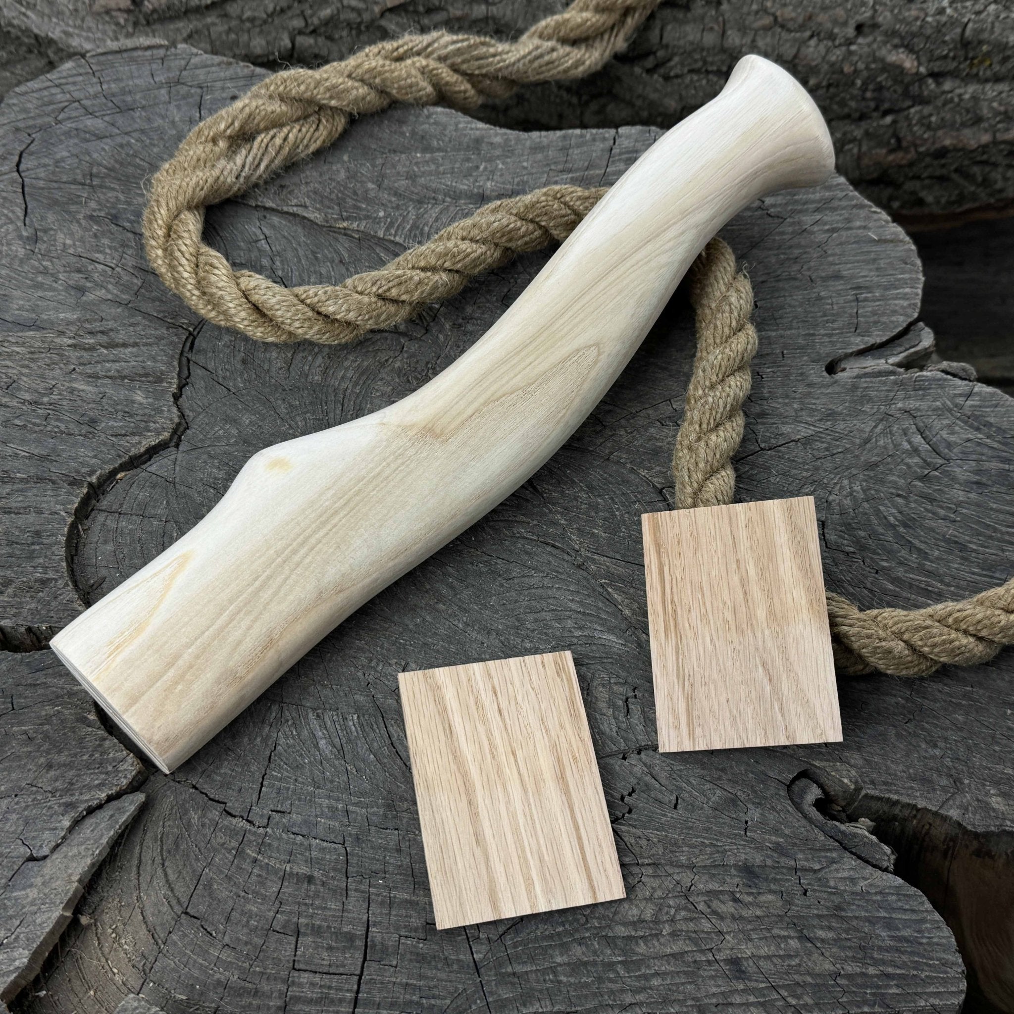 Ash Wood Axe Handle with Red Oak Wedges, 31 cm (12.2 inches)