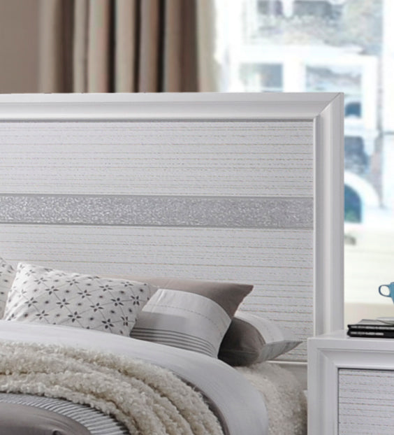 Traditional Style Queen 4 Pc Storage Bedroom Set Made with Wood in White