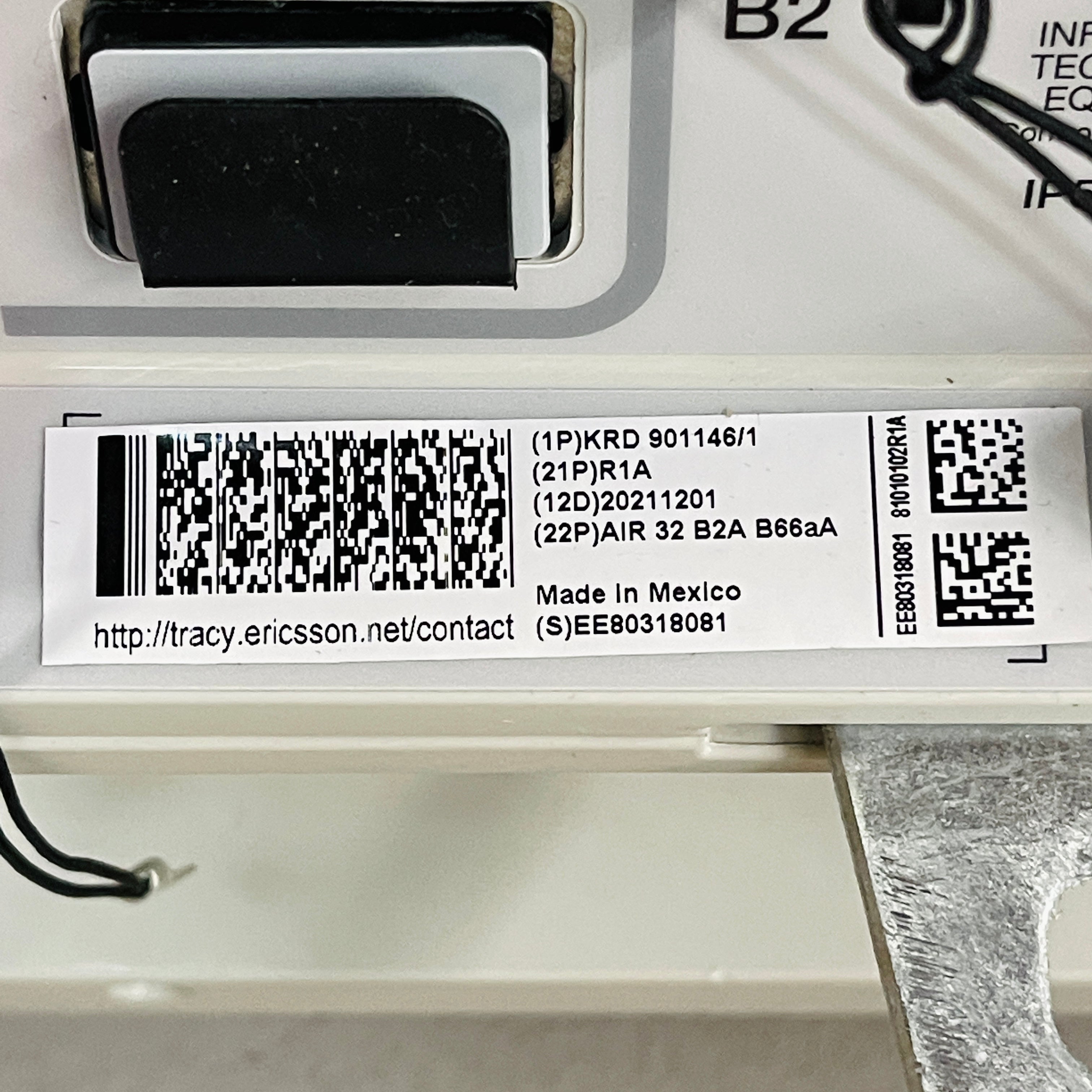 ERICSSON KRD 901 146/1 Air 32 Dual Band Single Antenna