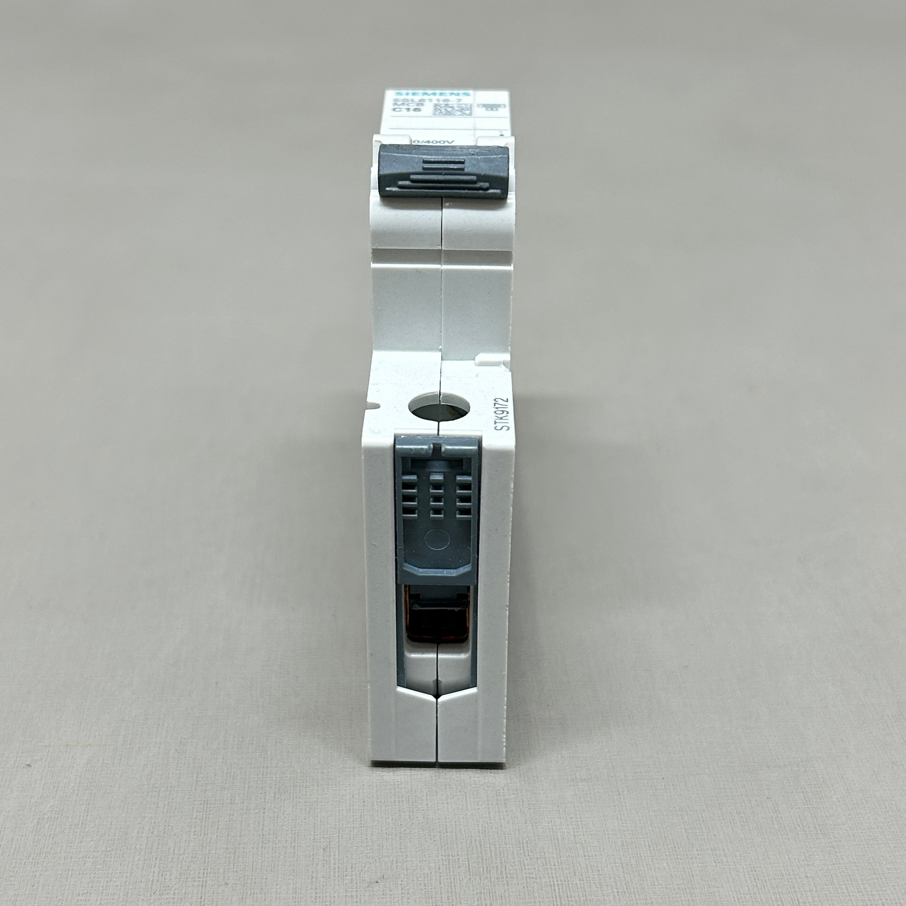 SIEMENS Miniature Circuit Breaker 16 AMP 230-400 VAC Off-White 5SL6116-7 (New)